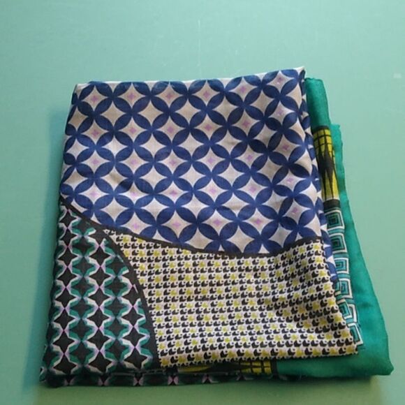 Apt9 Colorful Geometric Patterned Infinity Women's XL Scarf Granny Chic - Picture 7 of 7